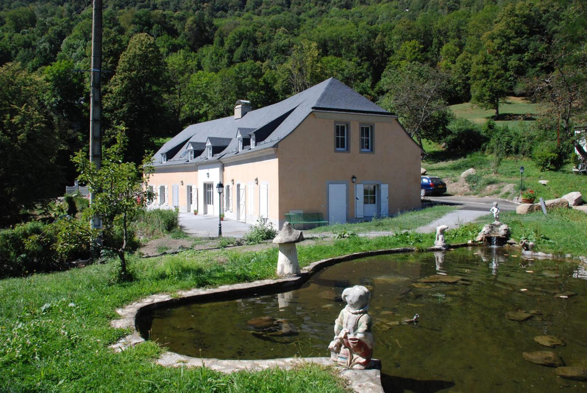 Les Gîtes du Pla de Moura Luz-Saint-Sauveur Extérieur photo